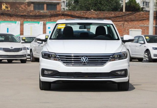 2021款大众朗逸配置提升,新车标更显骨感,11.29万竞争轩逸