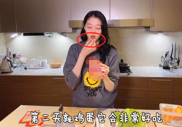关晓彤官宣榨菜代言一包仅卖一块钱网友史上最便宜明星同款