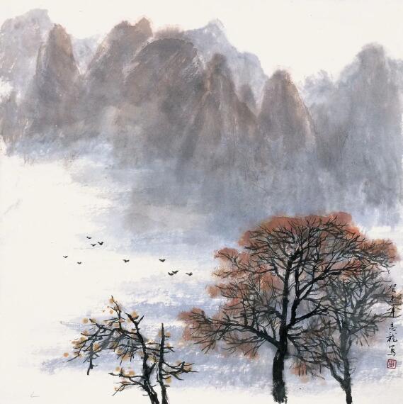 一次吃过晚饭,到住处坡下散步,山道曲曲,两边的小树林斜斜地长着,这