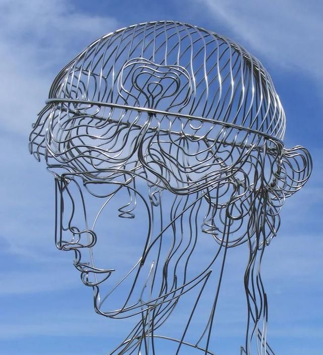 他把钢丝玩成了艺术品,无意间透露制作巧妙,你做你也行