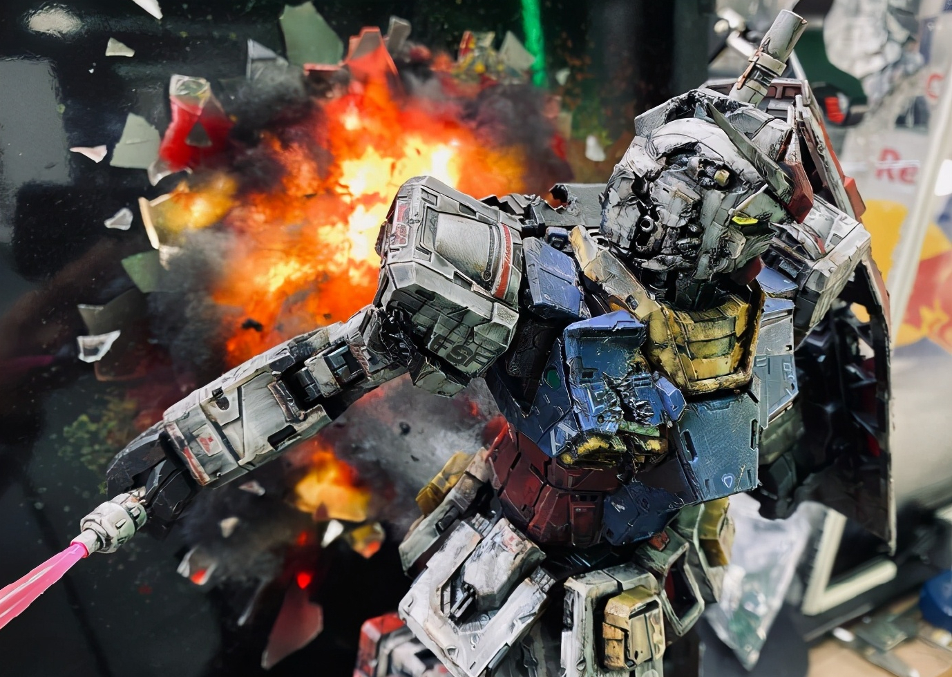 破壁而出深度战损旧化rx782高达模型