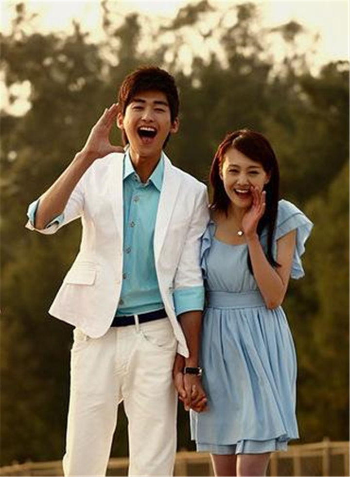 张翰评论区被围攻,粉丝让他帮帮郑爽,还喊话:来场世纪大复合