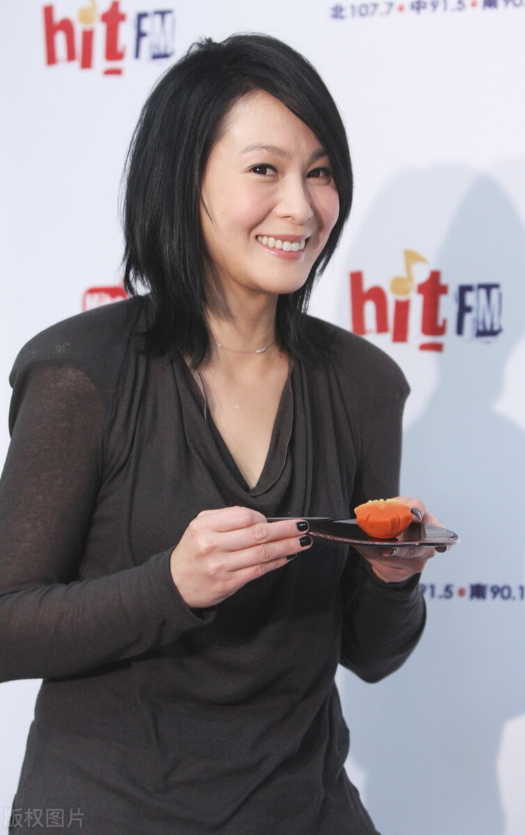 刘若英,气质很美 看着漂亮了