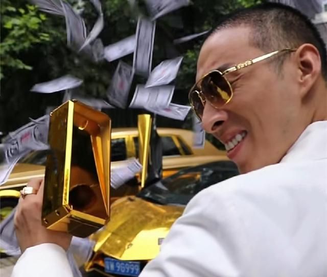 高迪宣布开除团队艺人上官带刀对钱没兴趣全部资产可买散打哥