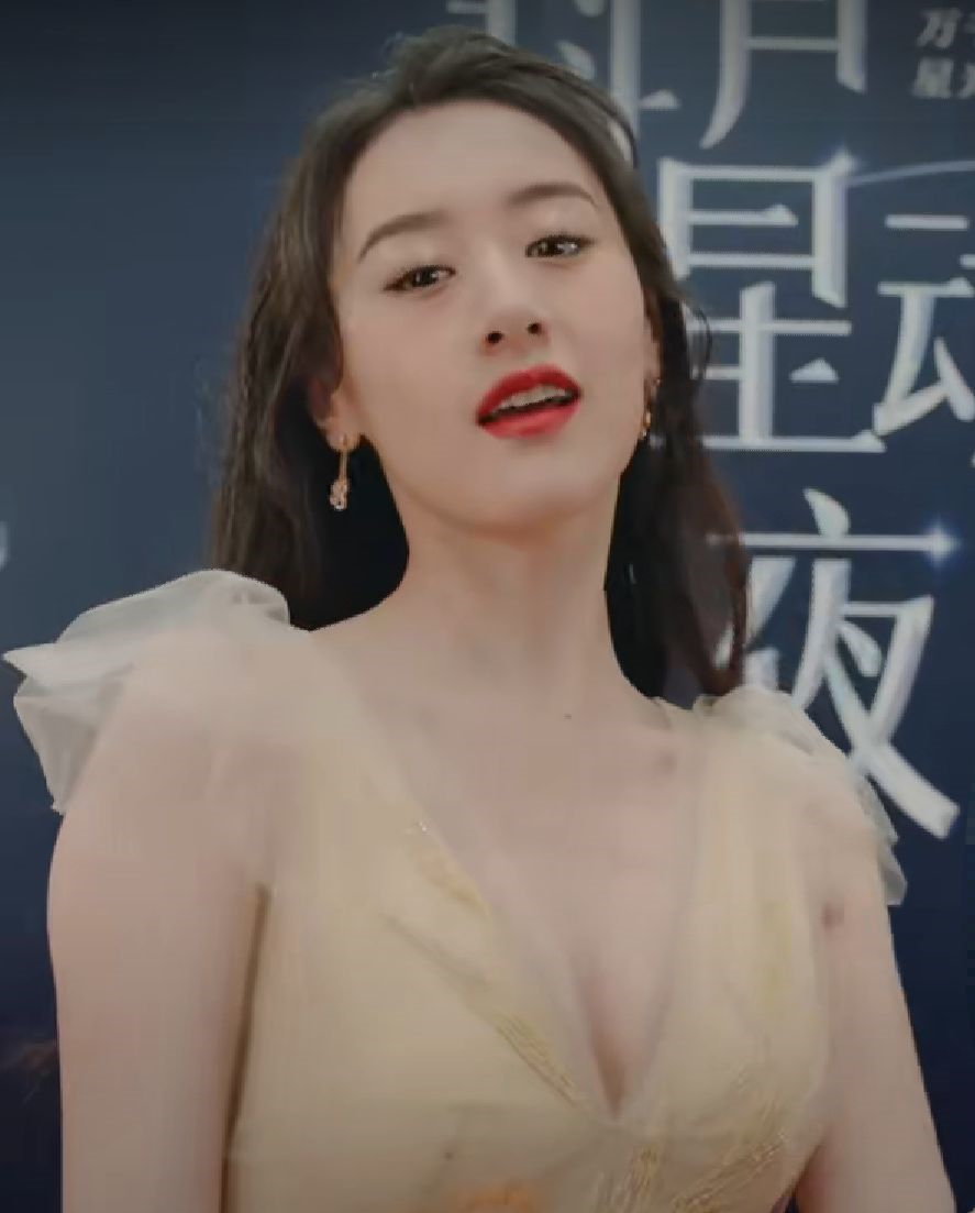 星动之夜红毯秀,女星很拼命,关晓彤金晨惊艳,戚薇袁冰妍走两极