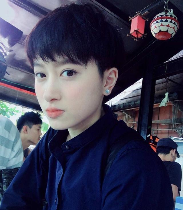 16岁演了《落跑甜心》被吐槽至今,现风格变化很大|落跑甜心|郑靓歆|女