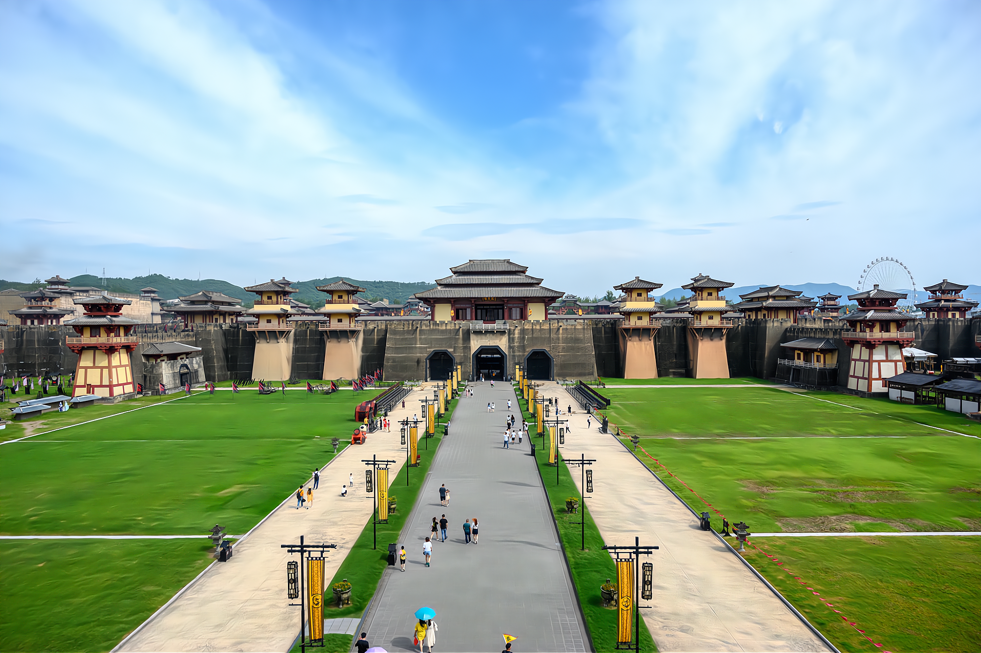 横店影视城秦王宫以咸阳宫为原型建造门票165元值不值