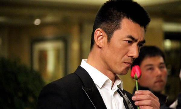 曾是郑伊健保镖,最穷时娶了张歆艺同学,今成荧幕"特种兵王"|任天野