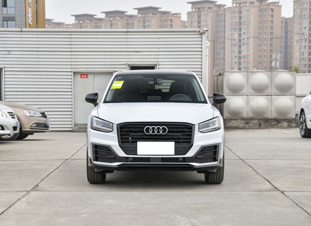 20万落地的奥迪suv,8.7秒破百,真皮方向盘,适合年轻人