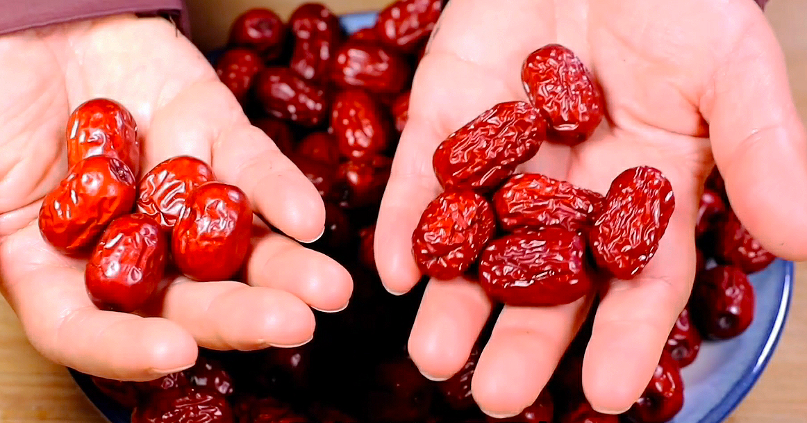 认准这4个地方,硫磺枣马上现原形|红枣|硫磺|熏蒸_新浪新闻