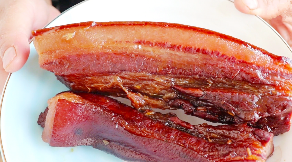 过年了教你在家做酱油肉不用烟熏酱香浓郁全家人都说好吃