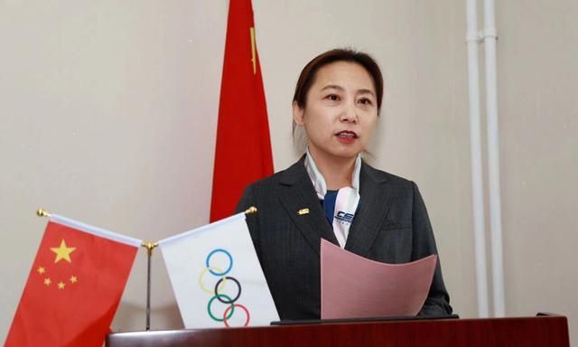 受排挤后霸气回应:我只唱中国国歌|冬奥会|李琰|短道速滑_新浪新闻