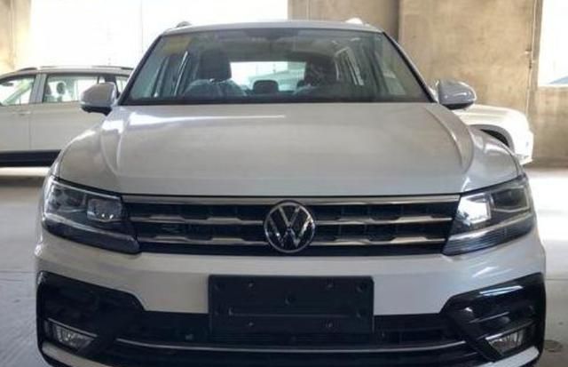 20万左右买suv,新款途观l动力强,2020款探岳性价比高,你选谁?