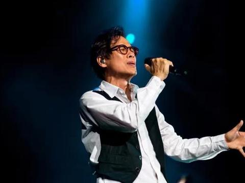 但是,在罗大佑演唱的这么多作品中,最让听众印象深刻的一个是《恋曲