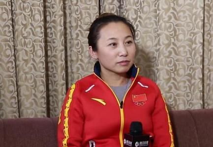 受排挤后霸气回应:我只唱中国国歌|冬奥会|李琰|短道速滑_新浪新闻