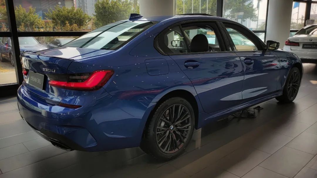想要标轴宝马330i四驱版?对不起,没有!