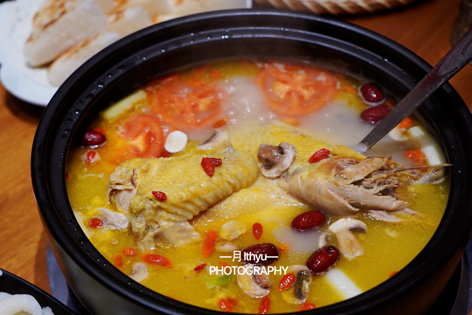 重庆旅游不爱麻辣火锅,独爱这药膳肚子鸡