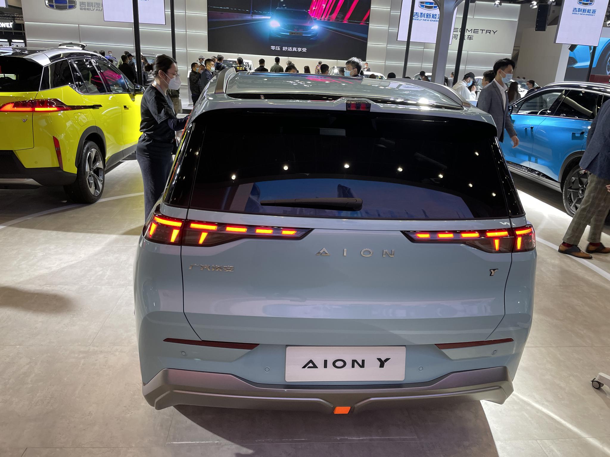 定位紧凑级suv,家族式设计,广汽埃安aion y或4月上市