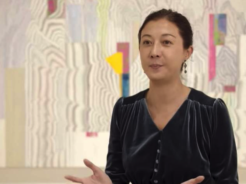 双胞胎,一人分饰两角,其中妹妹这个角色在最新一集里插足了姐姐的恋情