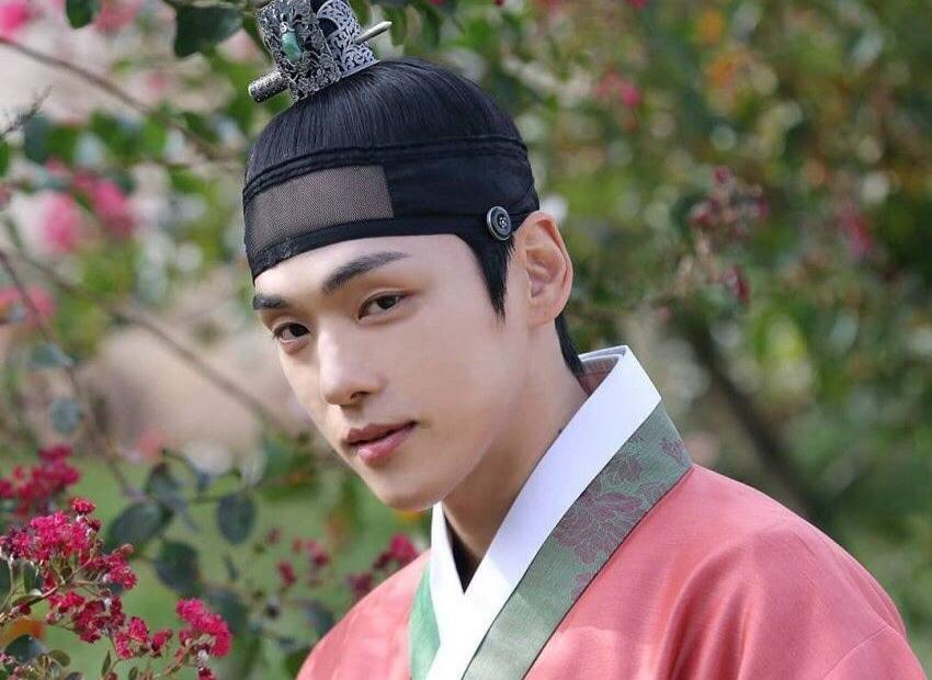 《哲仁皇后》成2021年黑马神剧,收视破13%,剧情撞