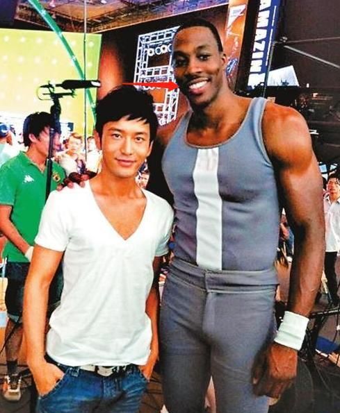 职业球员体型有多庞大姚明博班与普通人合影仿佛不在一个星球