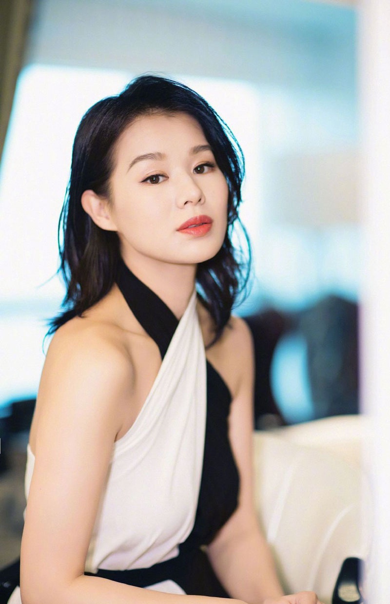 从"香港"走出来的70后女星,佘诗曼胡杏儿,个个都是美人胚子