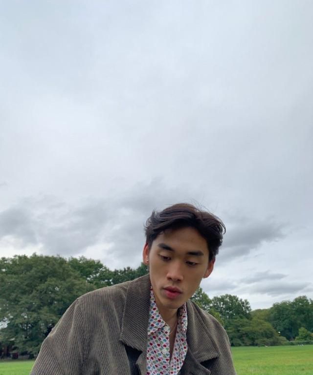 度的平面模特,小儿子林子轩相对来说并没有哥哥林子濠那么高的知名度