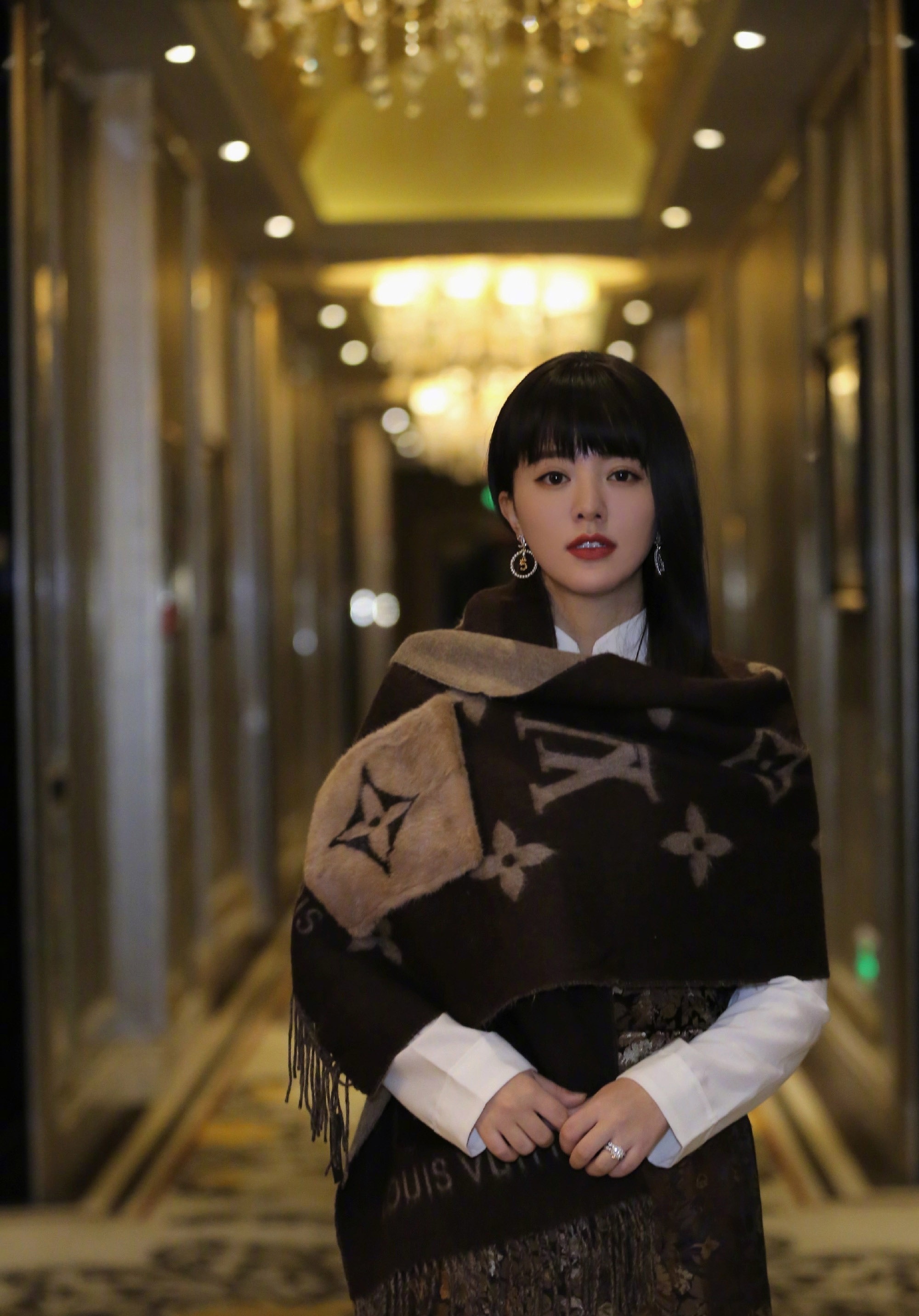 被评选为日本九大歌姬之一的阿兰怎么混成了这样?宁静:这人不火