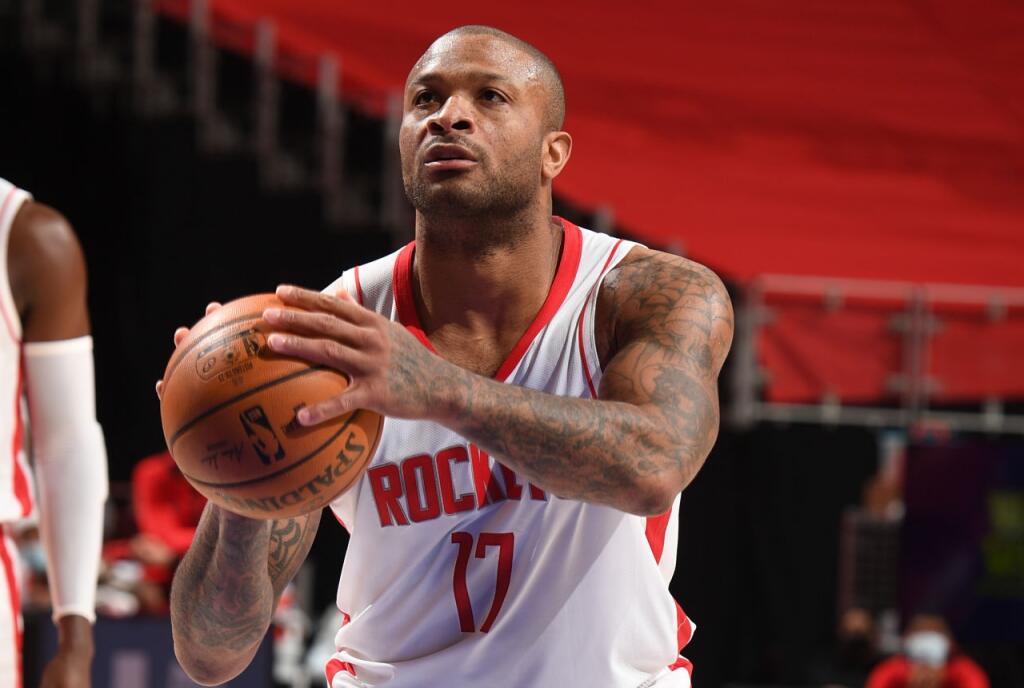 火箭硬汉连打255场,带伤创神迹太狠|塔克|格里芬|格兰特_新浪新闻