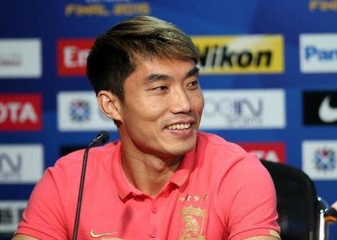 深夜23点!中超传来重磅消息:广州队官宣重要信息,上港国安成赢家