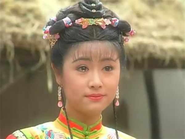 还珠格格夏雨荷为何让紫薇来找皇帝为什么不自己带着孩子来