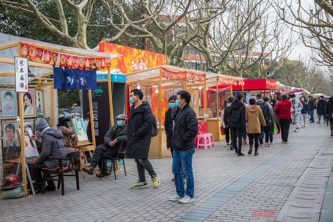在市集上逛了一圈,这个市集的整体卫生情况是非常