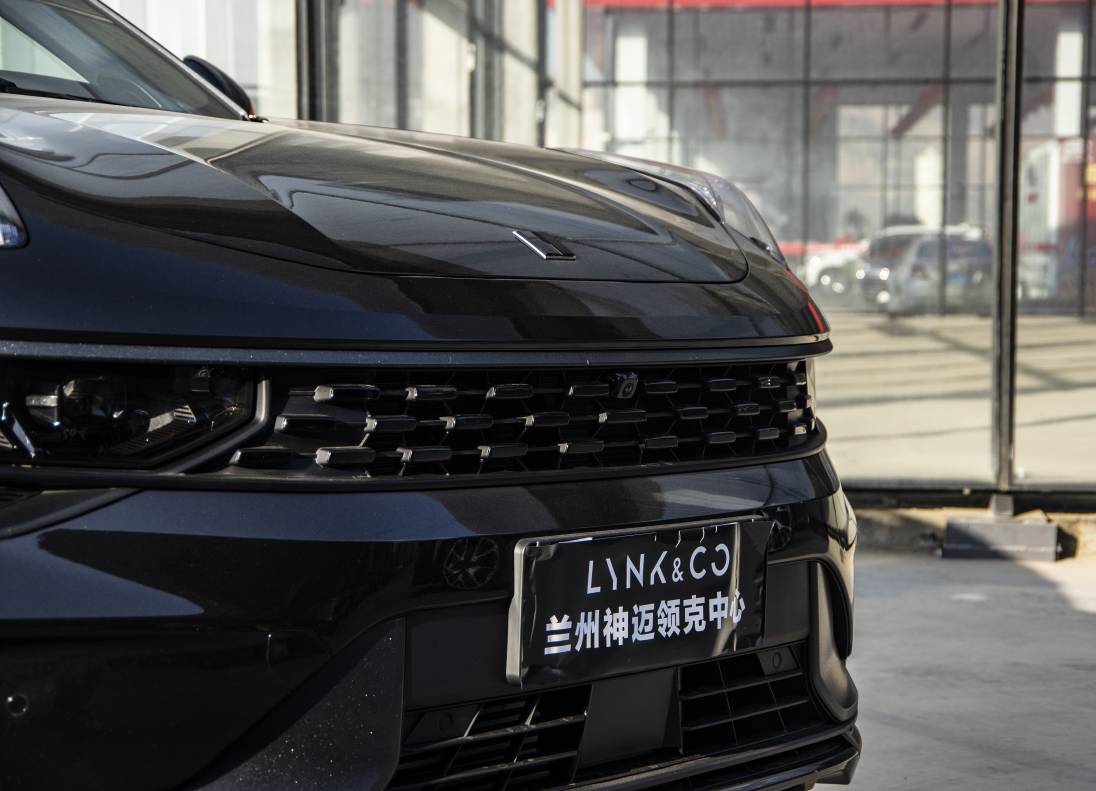 领克01暗夜版提车,新车优惠7000,全车配置提升,力压合资