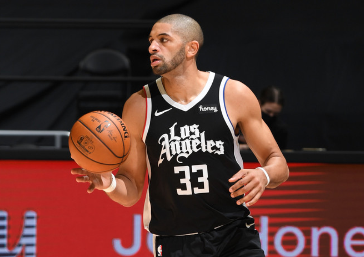 6中5,256万悍将成大功臣,一举动获卡椒盛赞|快船|巴图姆|连胜_新浪