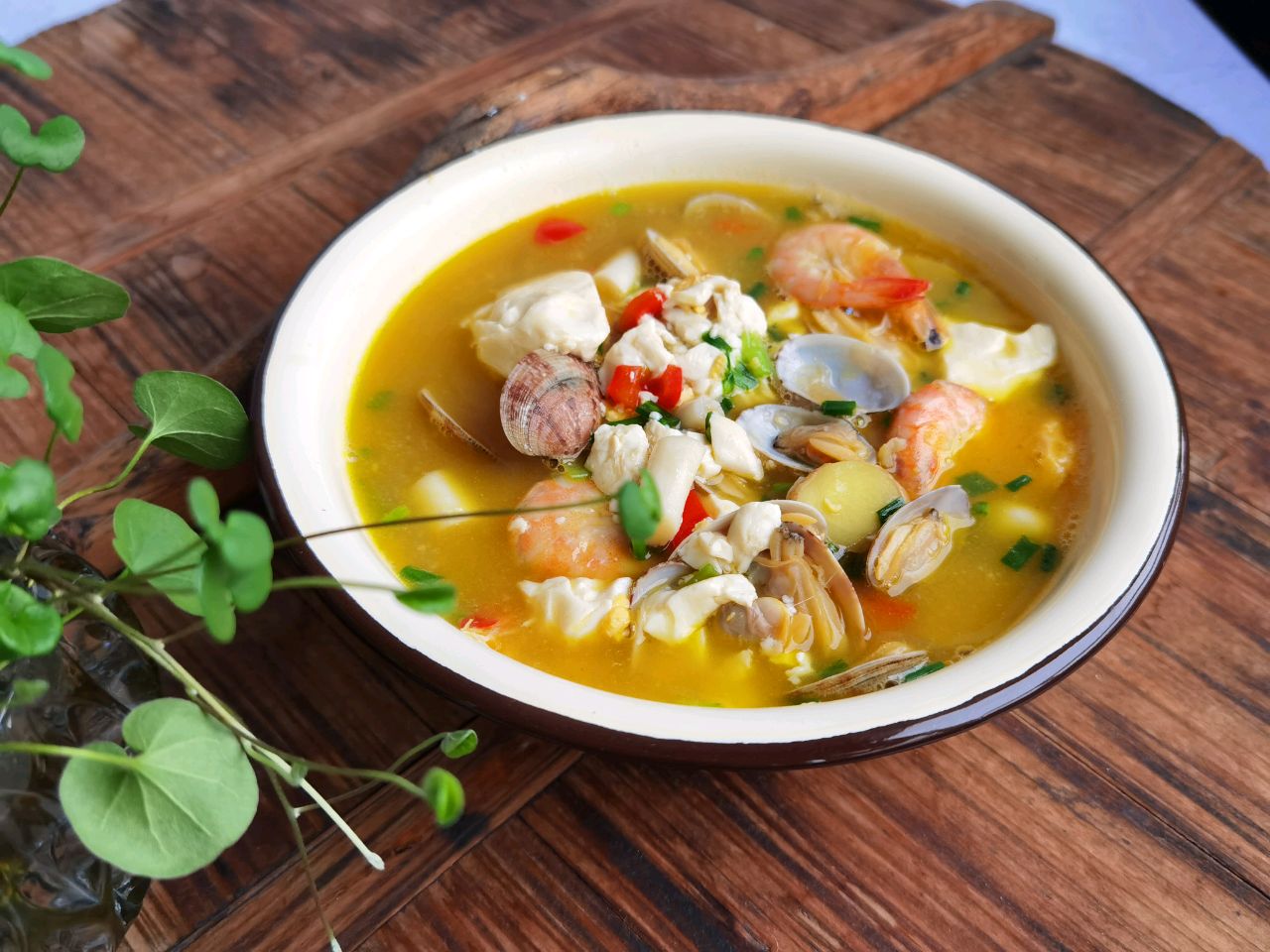 冬天多给孩子吃海鲜豆腐汤,营养全面,鲜美又好吃