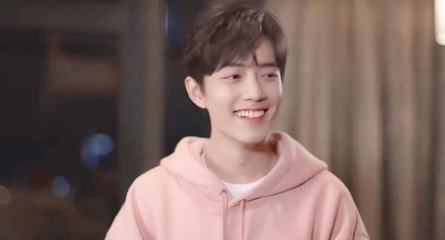 肖战连续两年入选百度人物,主办方官宣语言太暖心休闲区蓝鸢梦想 - Www.slyday.coM