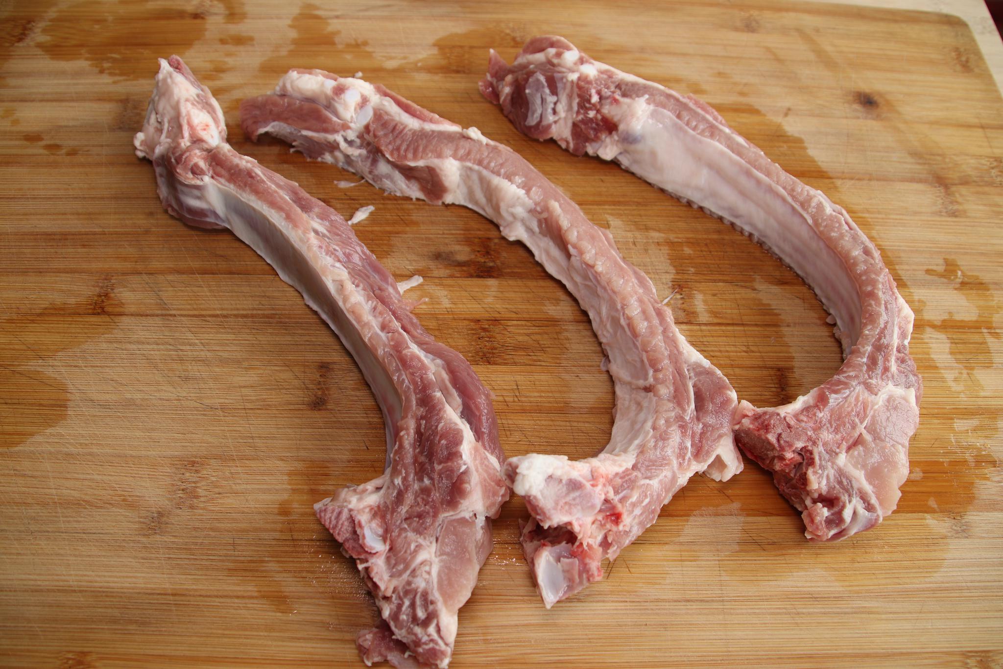 买排骨时,别只会傻傻挑肉多的,牢记5点,轻松挑出新鲜好排骨|排骨|后排