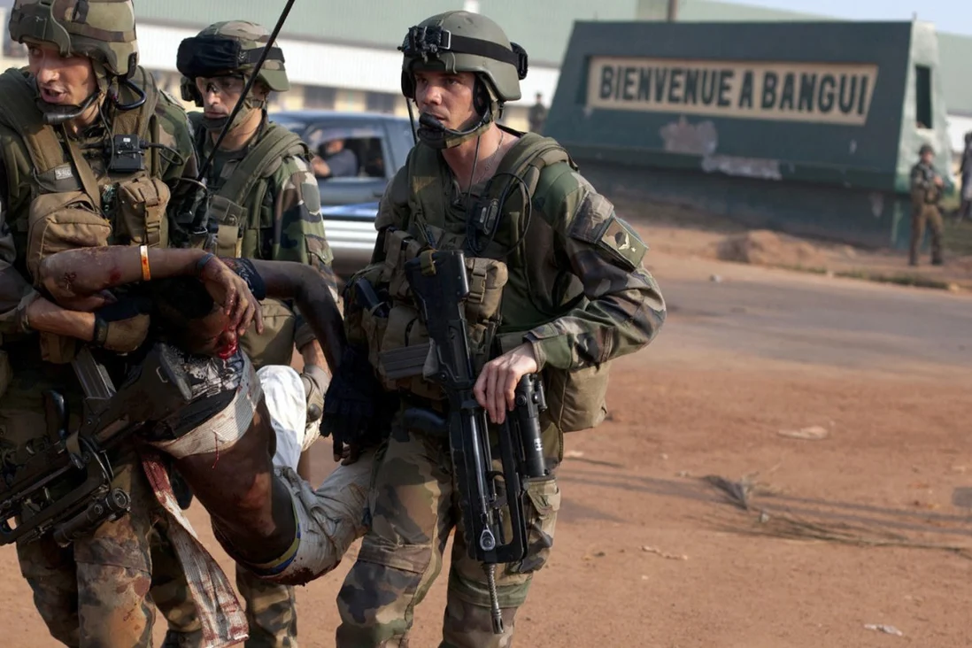 战斗越来越像一场秀,法国军队在非洲损失惨重,叛军用游击战反击