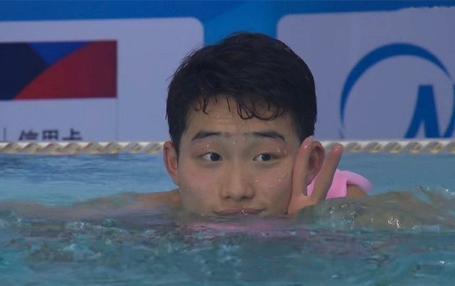 中国跳水奥运冠军出现重大失误,现场动图来了|曹缘|失误|跳水_新浪