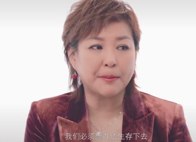 主持人李静近况曝光!哭诉挣钱难哽咽不止,留学女儿花费大手大脚