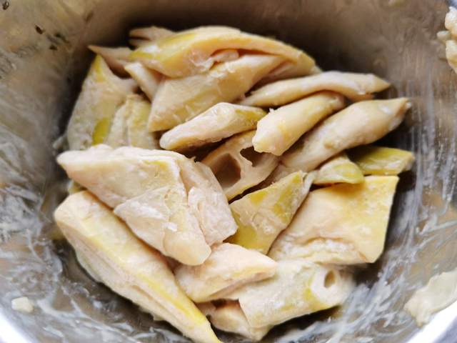 清蒸霉笋口感清脆爽滑,味道清香,制作简单零失败|清