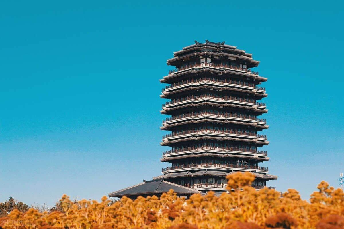 最好有附近的公交站名！