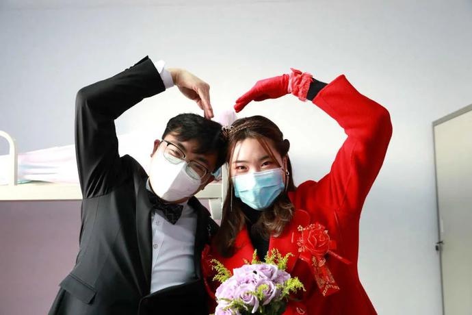 她从单位出嫁邢台抗疫一线90后辅警的特殊婚礼