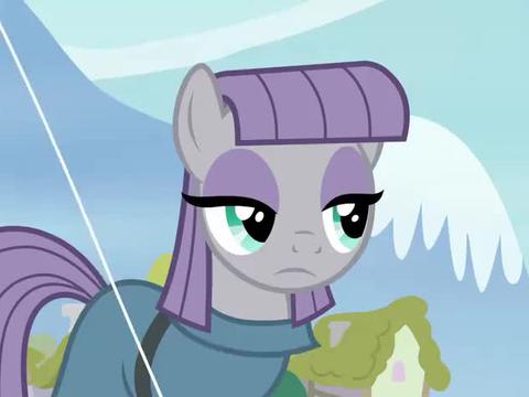 小马宝莉:灰琪不喜欢派对,这让碧琪很震惊,她把责任推给泥石