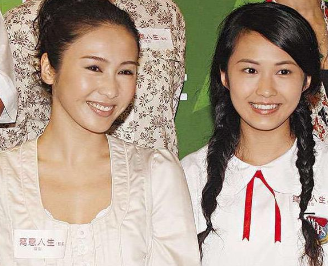 恭喜少女黎姿汤怡晒婚纱照宣布结婚前男友大方送祝福