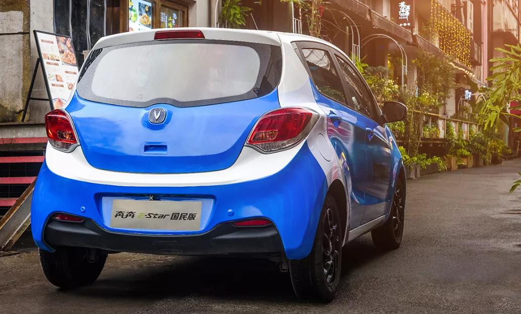 奔奔e-star国民版vs五菱宏光miniev,3万元代步车该怎么选?