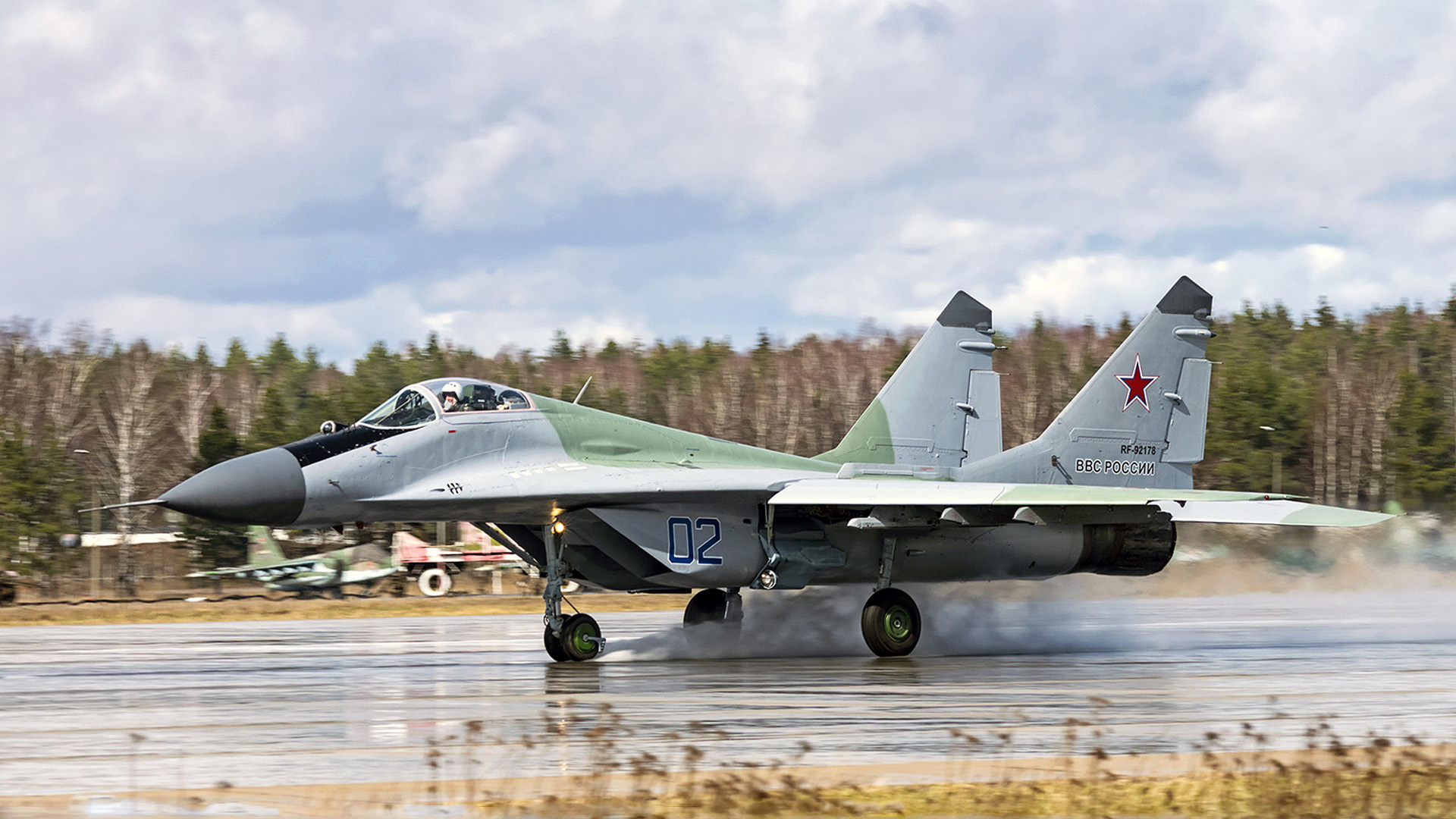 俄升级米格-29战机,面临违约赔付,这国计划用f16取而代之!