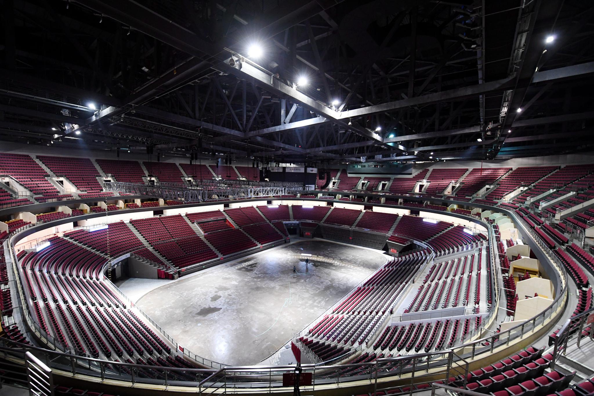 五棵松冰上运动中心制冰通过专家验收