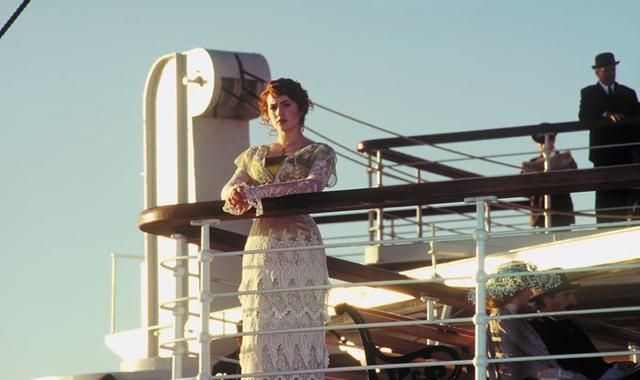 泰坦尼克号露丝裙子图片