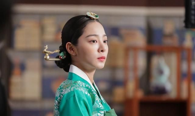 《哲仁王后》女二因美貌上热搜,薛仁雅的清甜魅力全靠这3招!